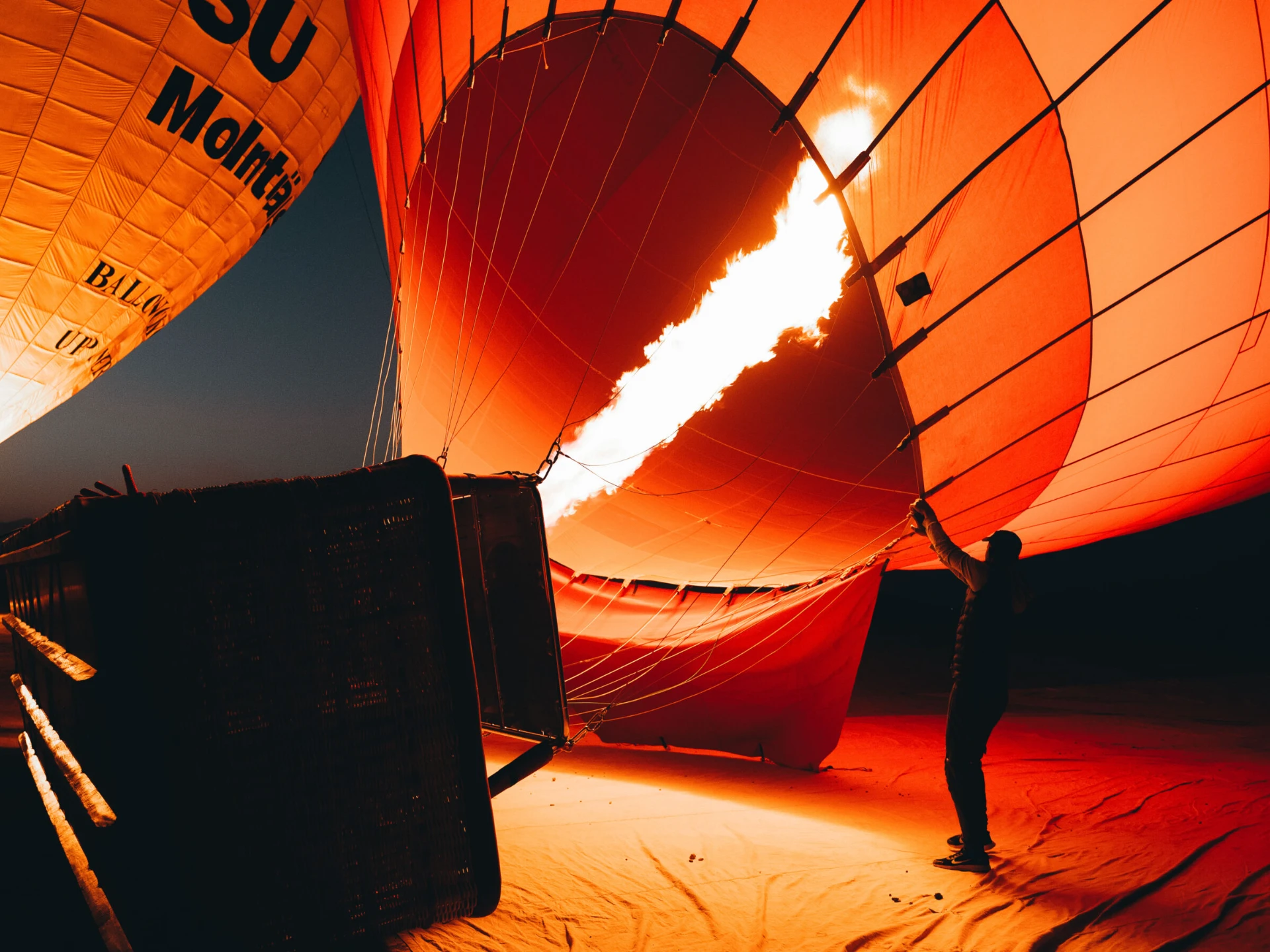 hot air balloon camel ride