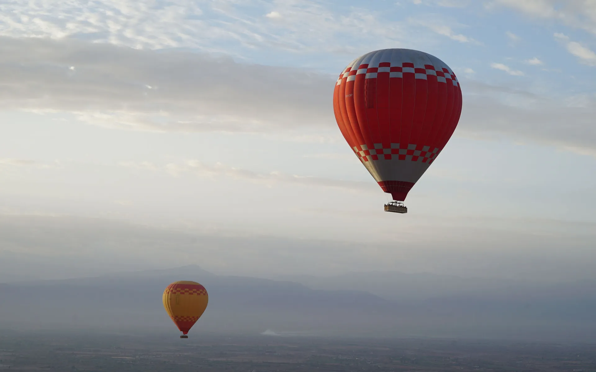 Agafay Desert Overnight and Hot Air Balloon Experience